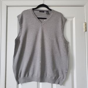 NWT Van Heusen V-Neck Sweater Vest